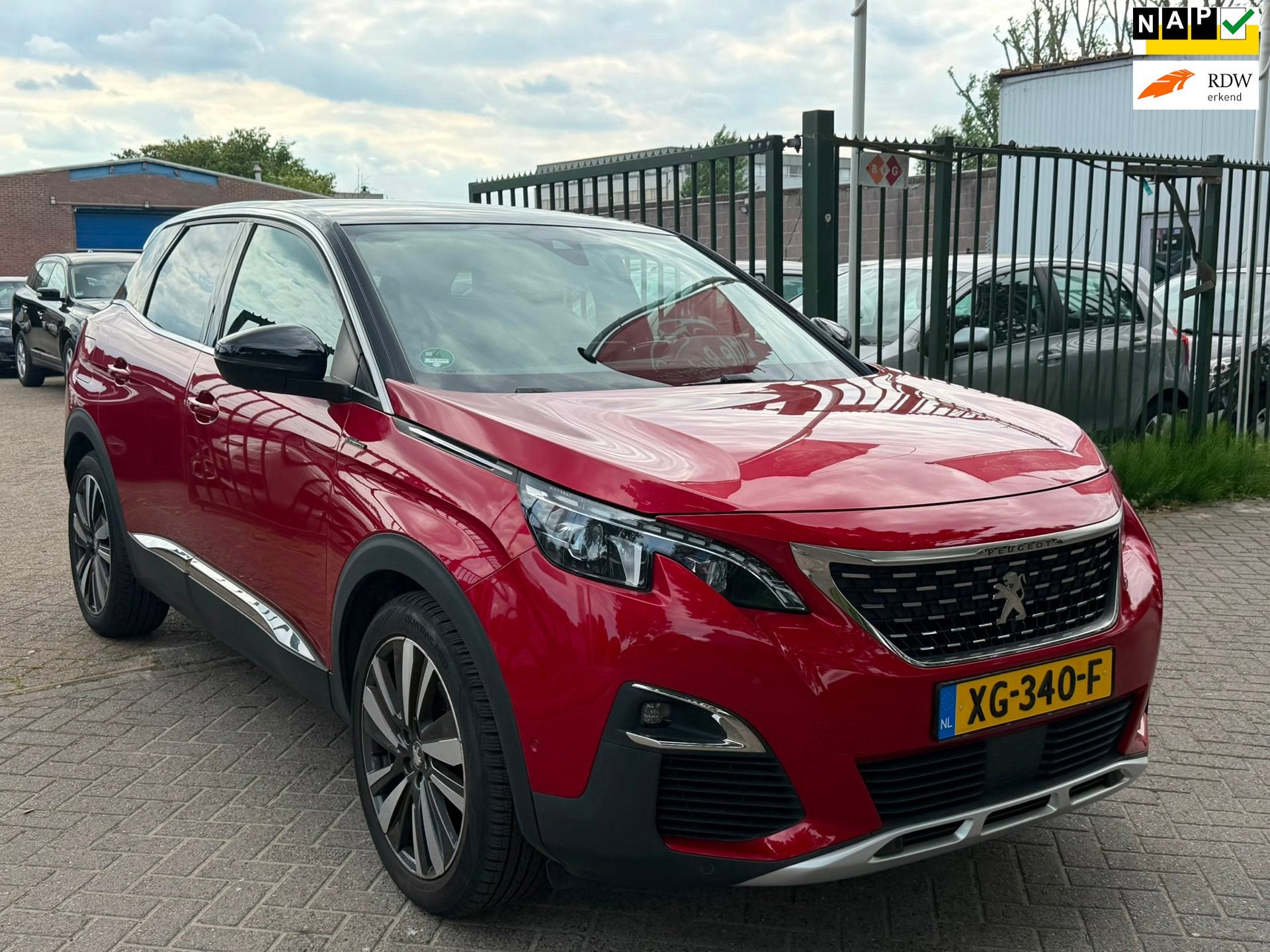 Peugeot 3008 1.2 PureTech GT Line Deler onderhouden 360 grad, Euro 6, 1199 cc, Leder en Stof, Origineel Nederlands