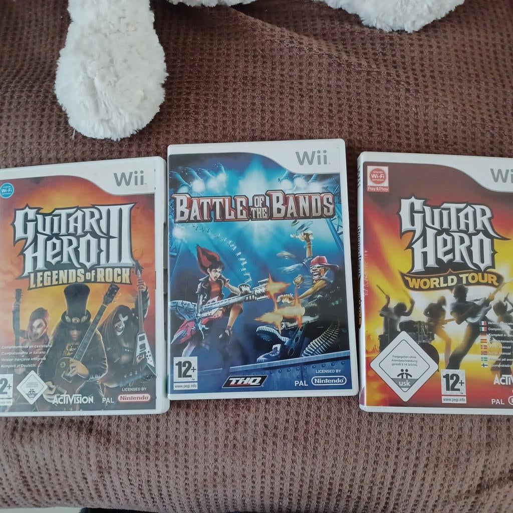 3x gitar hero voor Nintendo wii 30€, Spelcomputers en Games, Games | Nintendo Wii, Muziek, Ophalen of Verzenden, Zo goed als nieuw