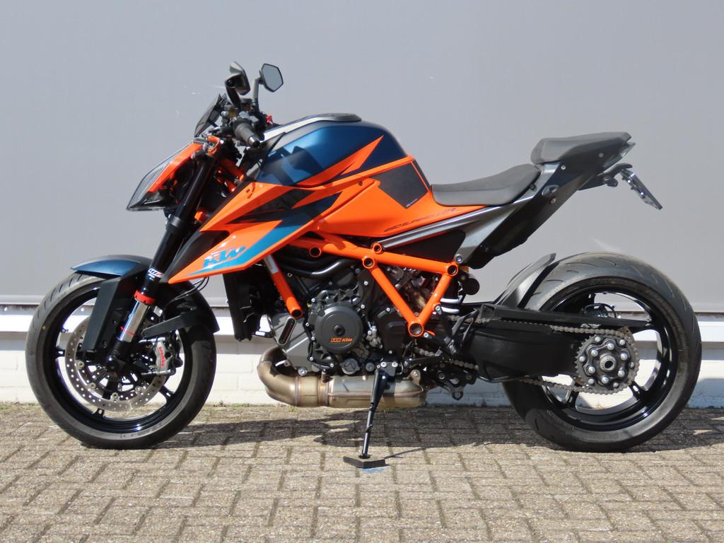 KTM 1290 SuperDuke R ABS (bj 2020), Motoren, Motoren | KTM, Traction Control, 1301 cc, Verkoop@mofra.nl, Meer dan 35 kW
