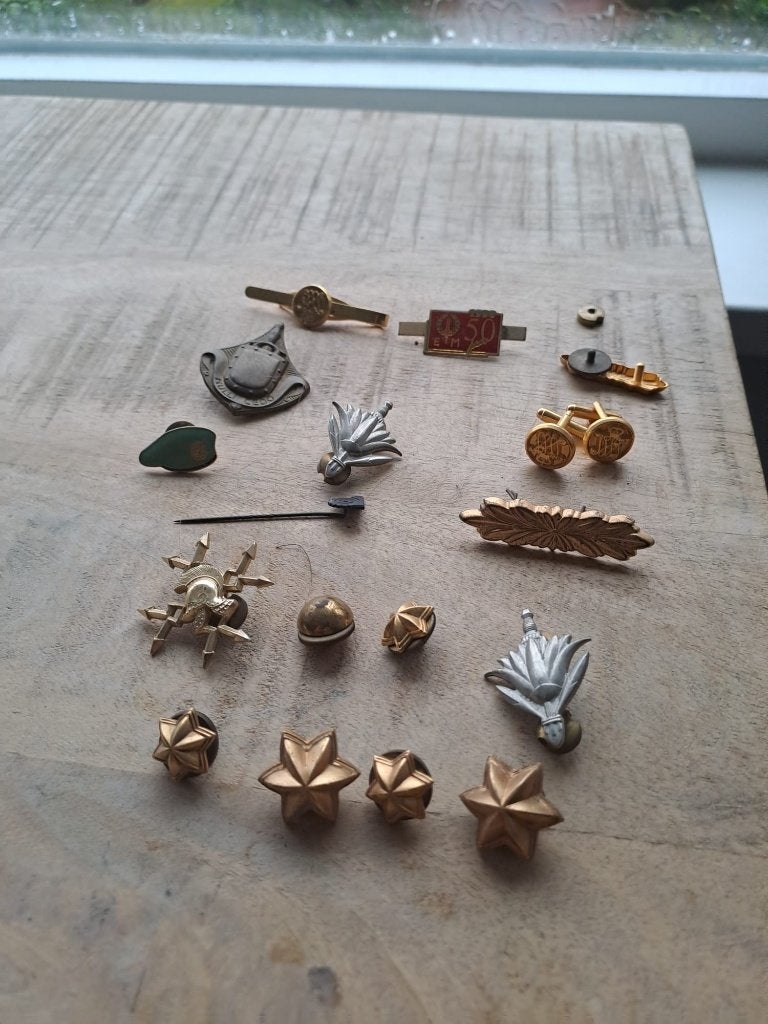 Diverse militaire verzameling, Ophalen of Verzenden, Overige soorten, Nederland, Embleem of Badge