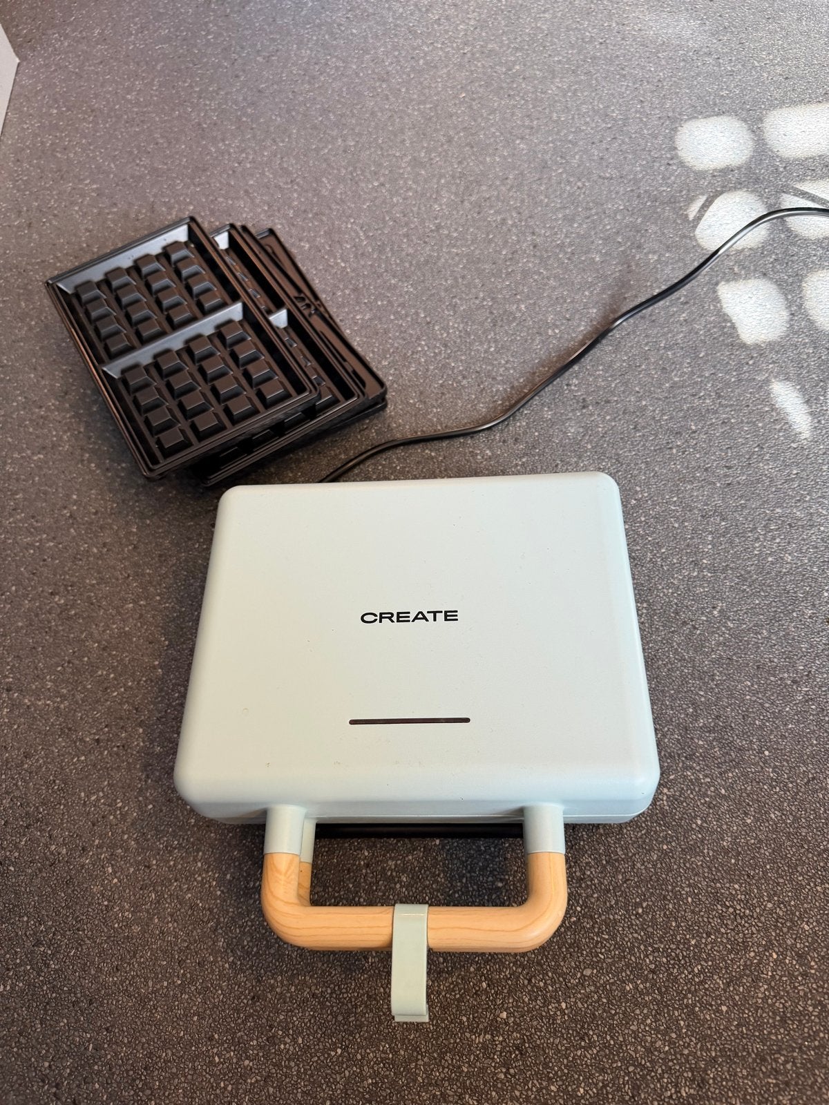 CREATE Wafelijzer/Tosti-apparaat, Ophalen, Zo goed als nieuw, Uitneembare kruimellade