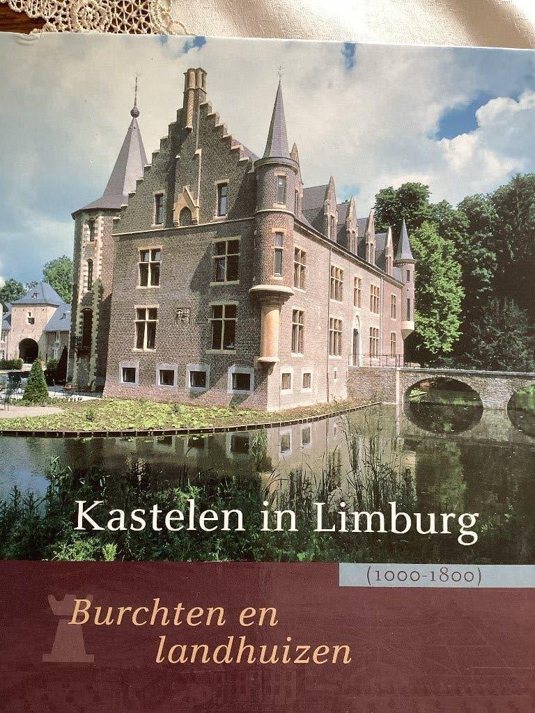 Kastelen en Burchten in Limburg, Boeken, Nieuw, Ophalen of Verzenden, Meerdere auteurs, Overige onderwerpen