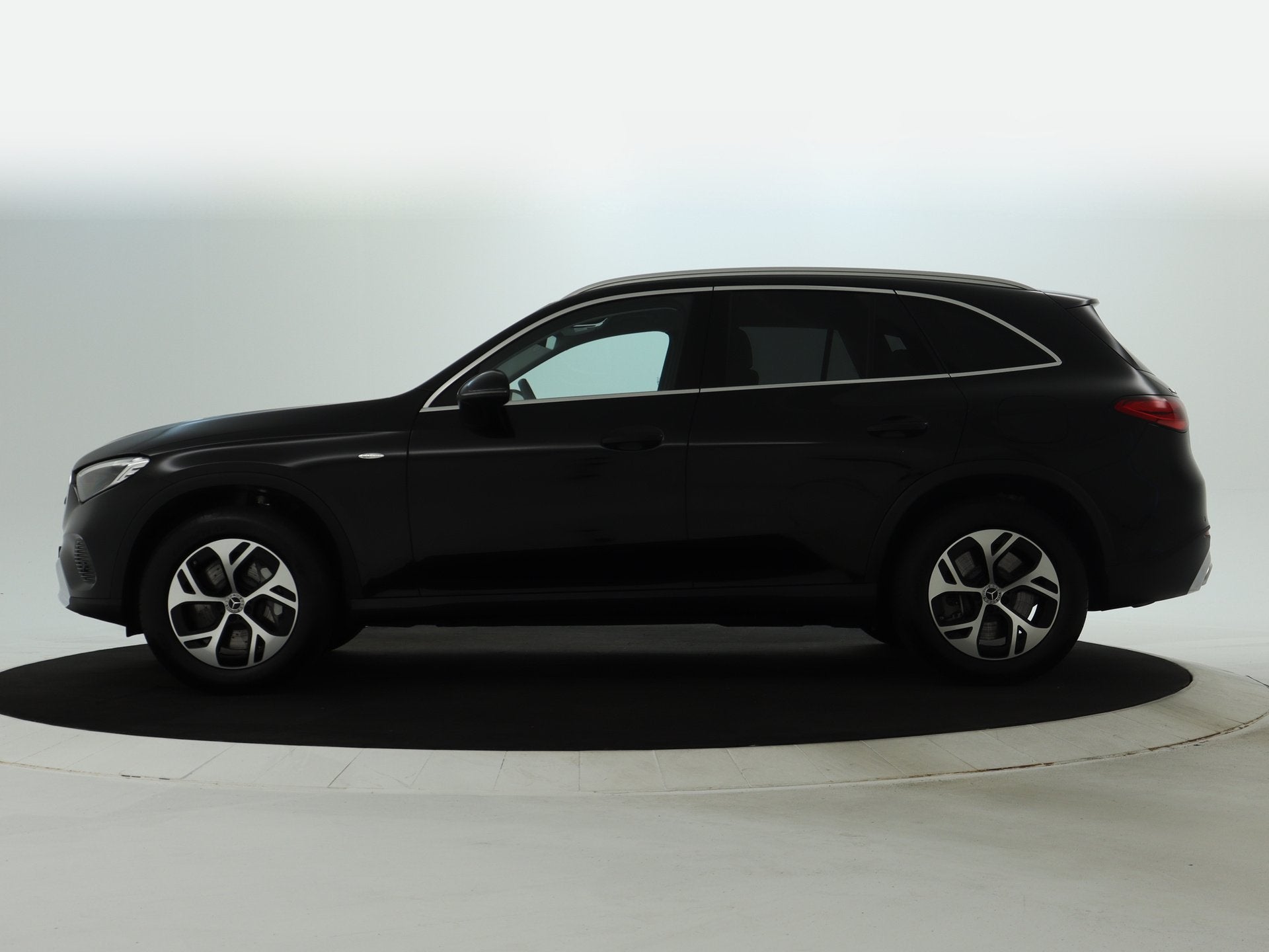 Mercedes-Benz GLC 300 e 4MATIC Plug-In Hybride | Avantgarde, Auto's, Automaat, 12 maanden, Gebruikt, Leder en Stof