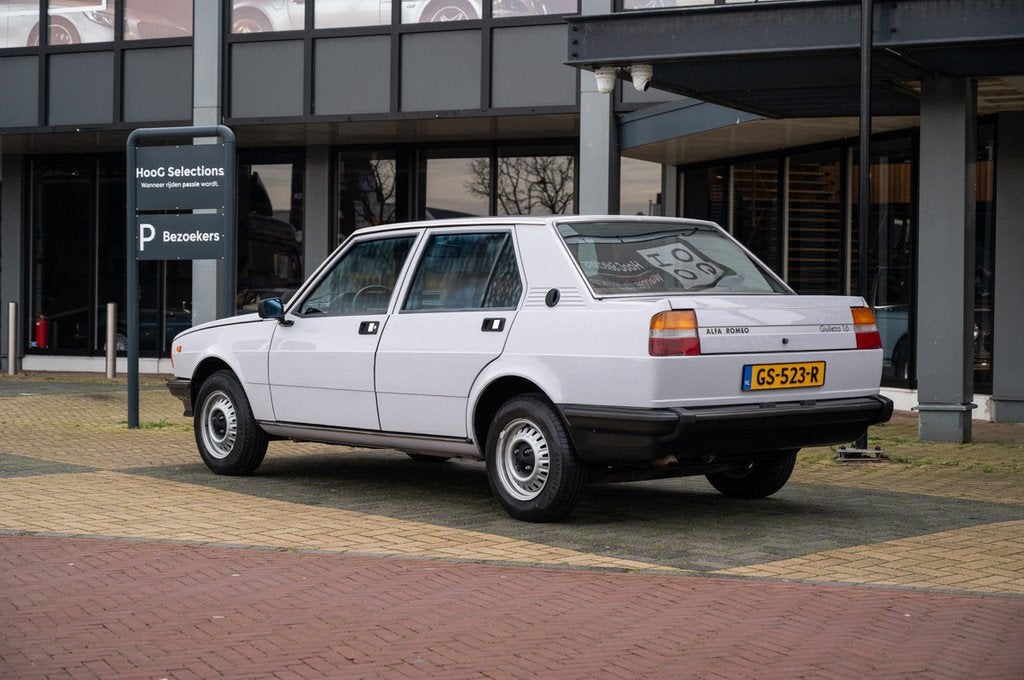 Alfa Romeo Giulietta 1.6 (bj 1978), Stof, Origineel Nederlands, Handgeschakeld, Sedan
