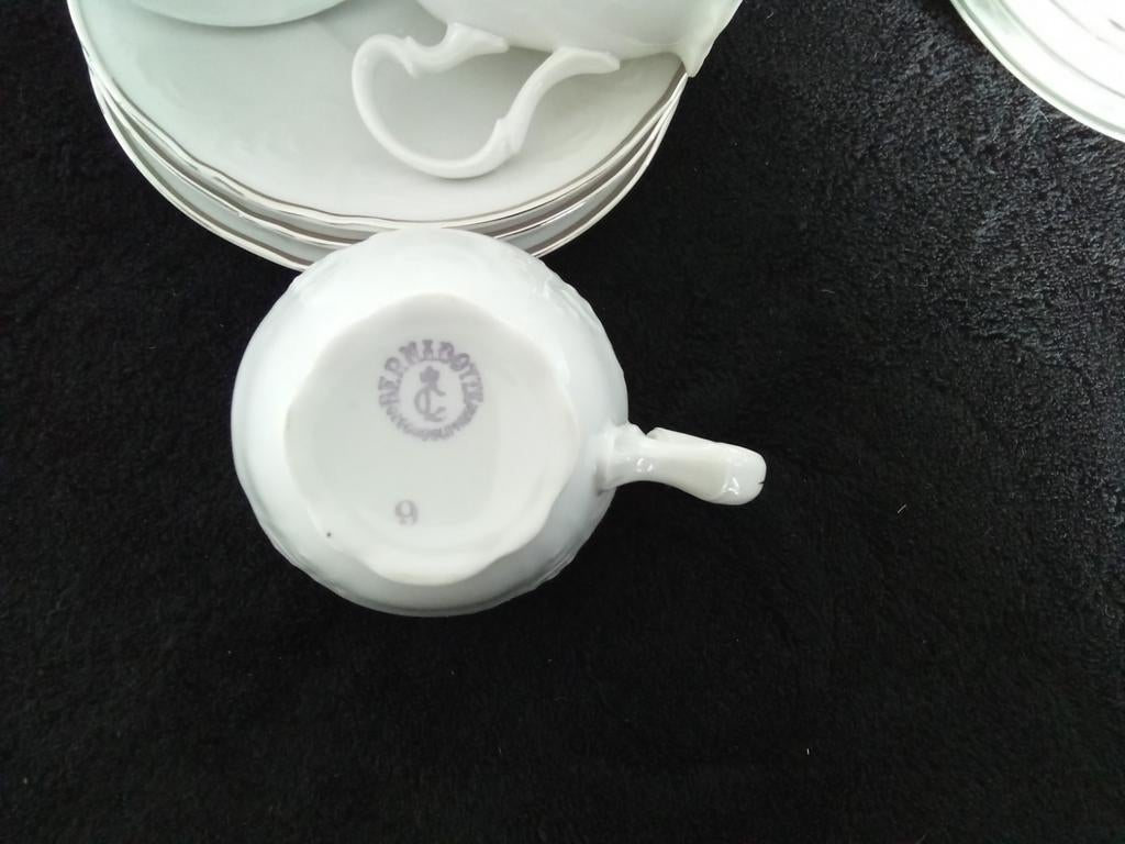 Thun 1794 Bernadotte servies, Huis en Inrichting, Ophalen of Verzenden, Porselein, Overige stijlen, Kop(pen) en/of Schotel(s)