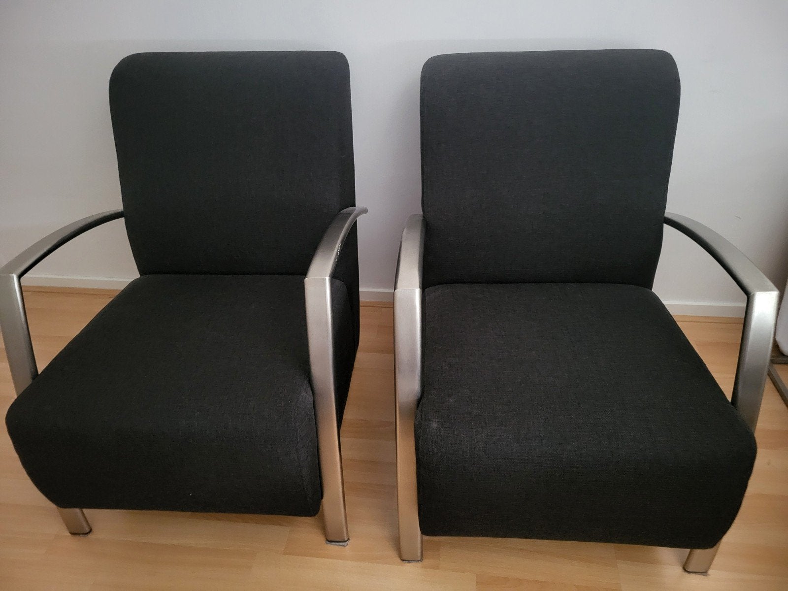 Fauteuil,   zwart met chroom, Ophalen, Zo goed als nieuw, Zwart, Twee