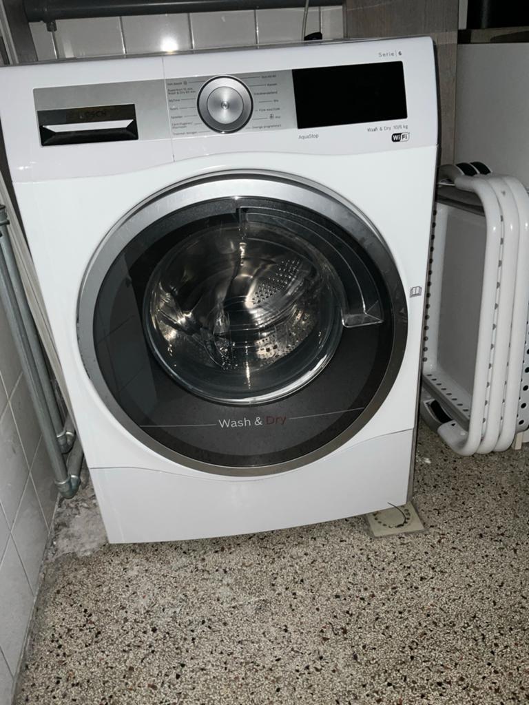 Bosch Serie 6 Combi Wasmachine/Droger 10/6 kg, 10 kg of meer, Ophalen, Zo goed als nieuw, 85 tot 90 cm