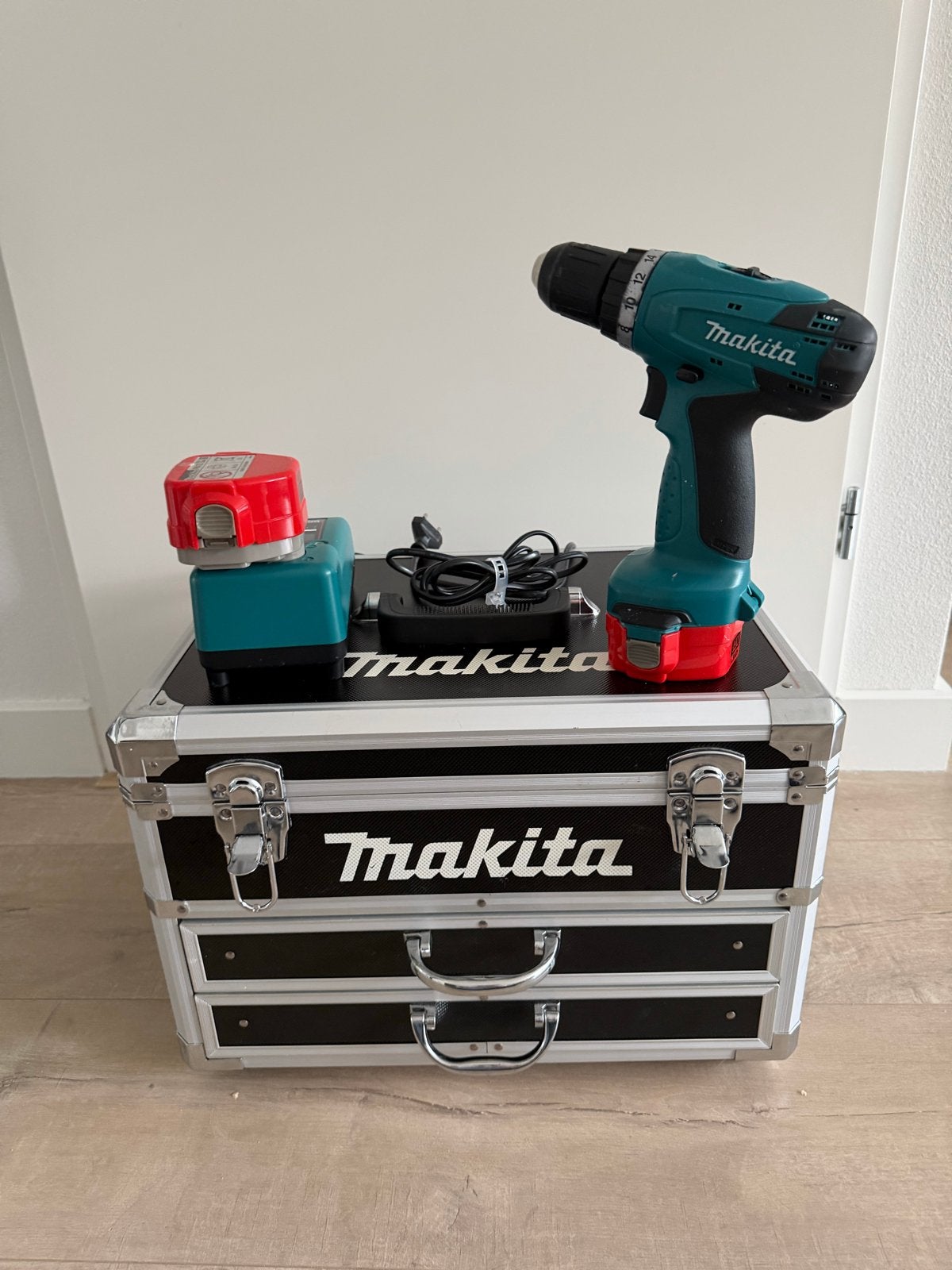 Makita 6271D Accuboormachine + Complete Gereedschapsset