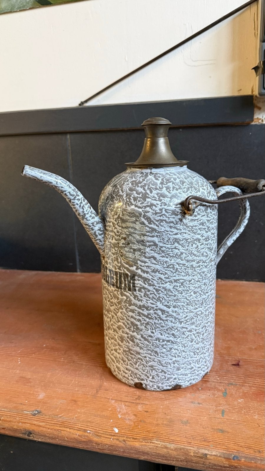 Antieke Petroleumkan - Emaille met koperen dop, Ophalen of Verzenden