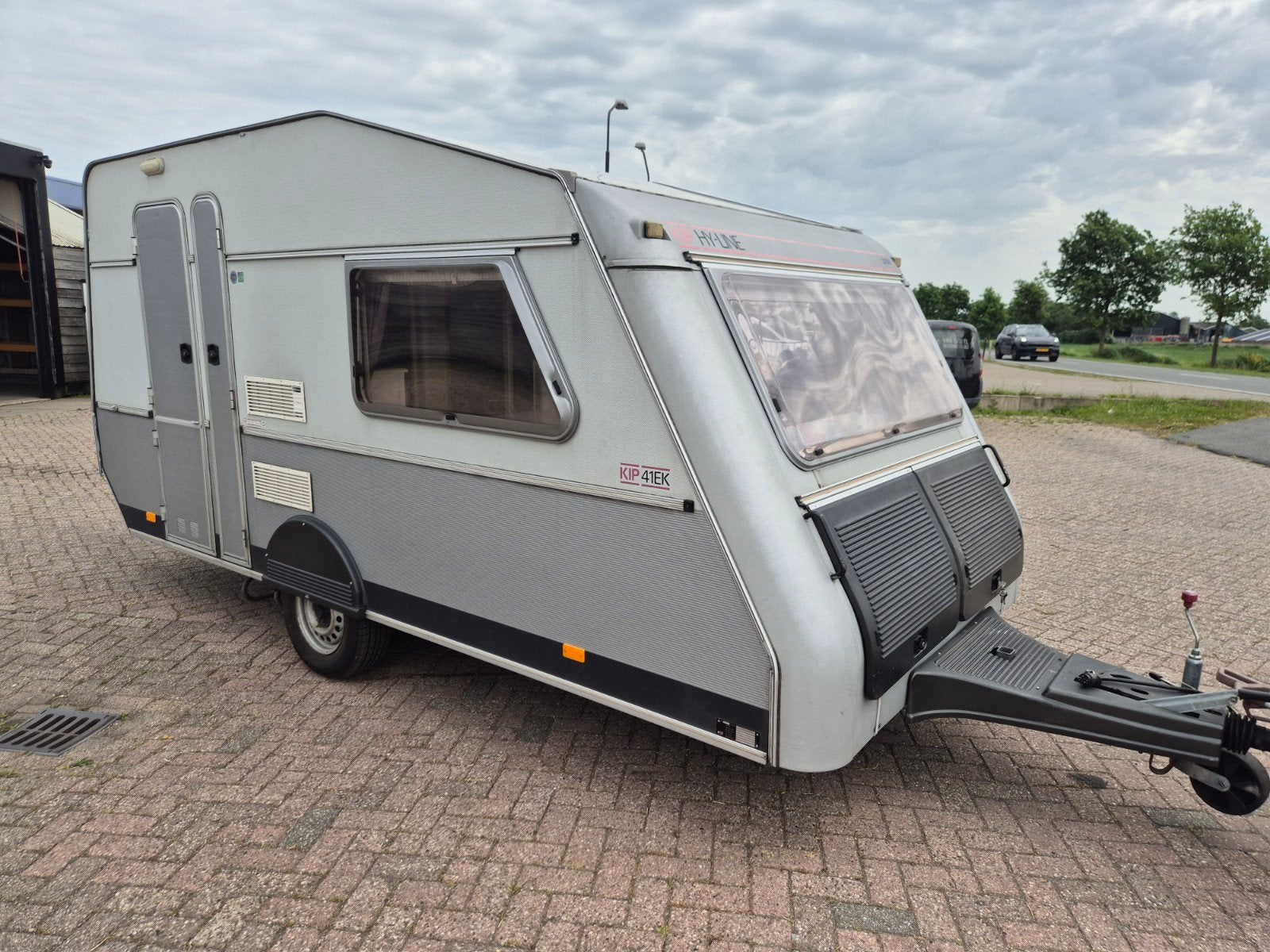 Kip 41 EK Hyline Rondzit en Eindkeuken Solar powerd, Caravans en Kamperen, Schokbreker, Rondzit, Kip, Tot en met 2