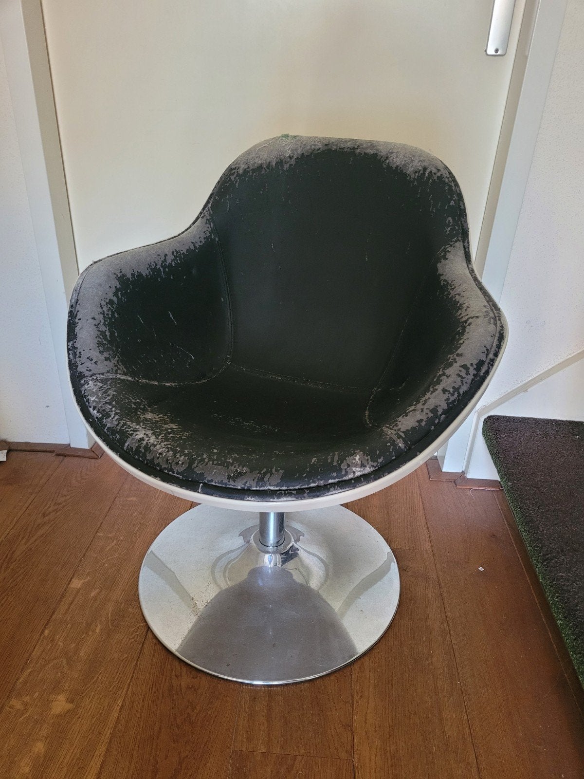 Witte draaibare kuipstoel opknapper, Huis en Inrichting, Ophalen, Modern, Retro, Wit, Eén