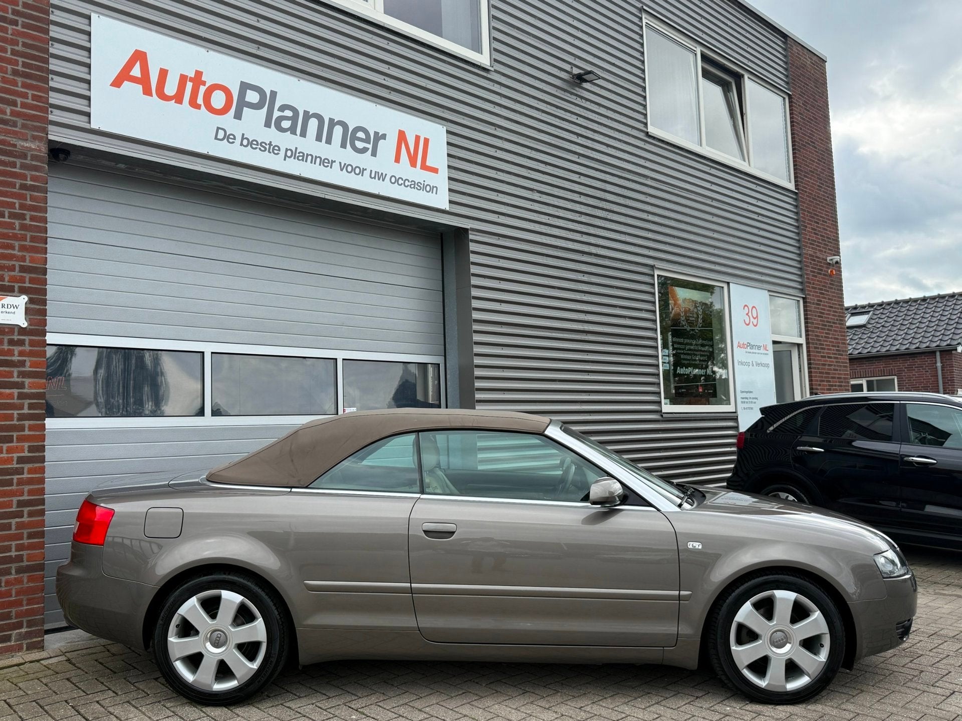 Audi A4 Cabriolet 1.8 Turbo Quattro! Clima! Leder! Cruise!, Auto's, Audi, Gebruikt, Beige, 4 cilinders, Cabriolet