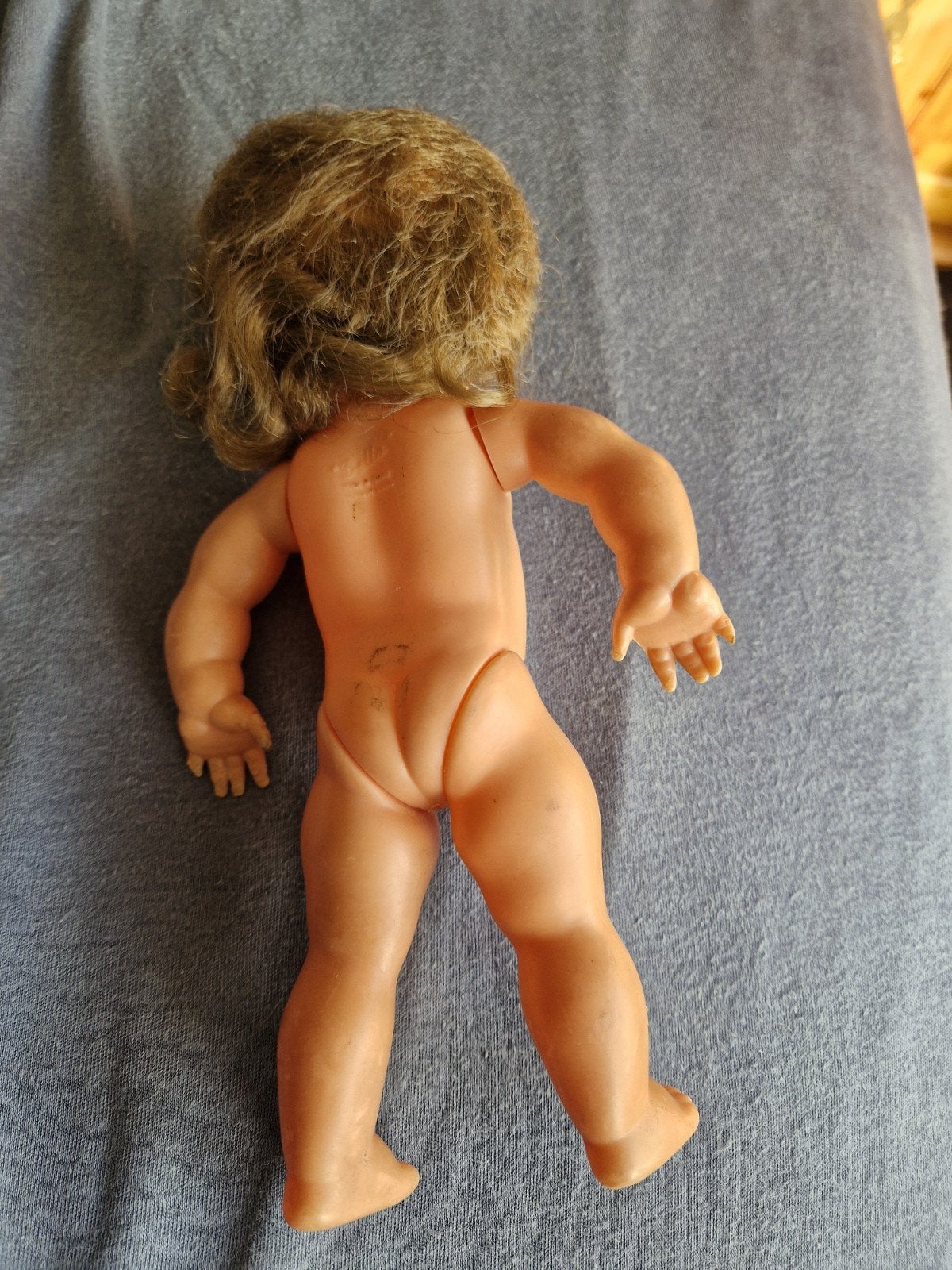 Vintage Babypop "Bella" met slaapogen, Ophalen of Verzenden, Gebruikt, Babypop