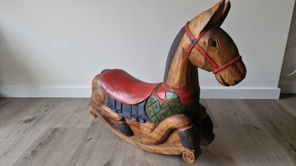Mooie massief houten hobbelpaard, Kinderen en Baby's, Speelgoed | Hobbelfiguren, Ophalen, Zo goed als nieuw