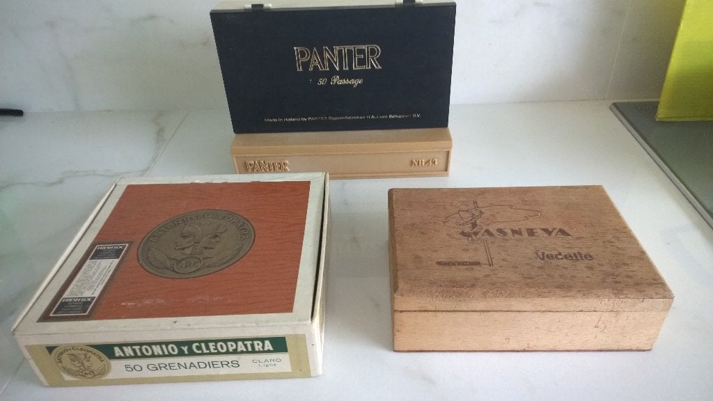 Sigaren kistjes: hout -metaal - kunststof - karton, Ophalen of Verzenden, Gebruikt, Tabaksdoos of Verpakking