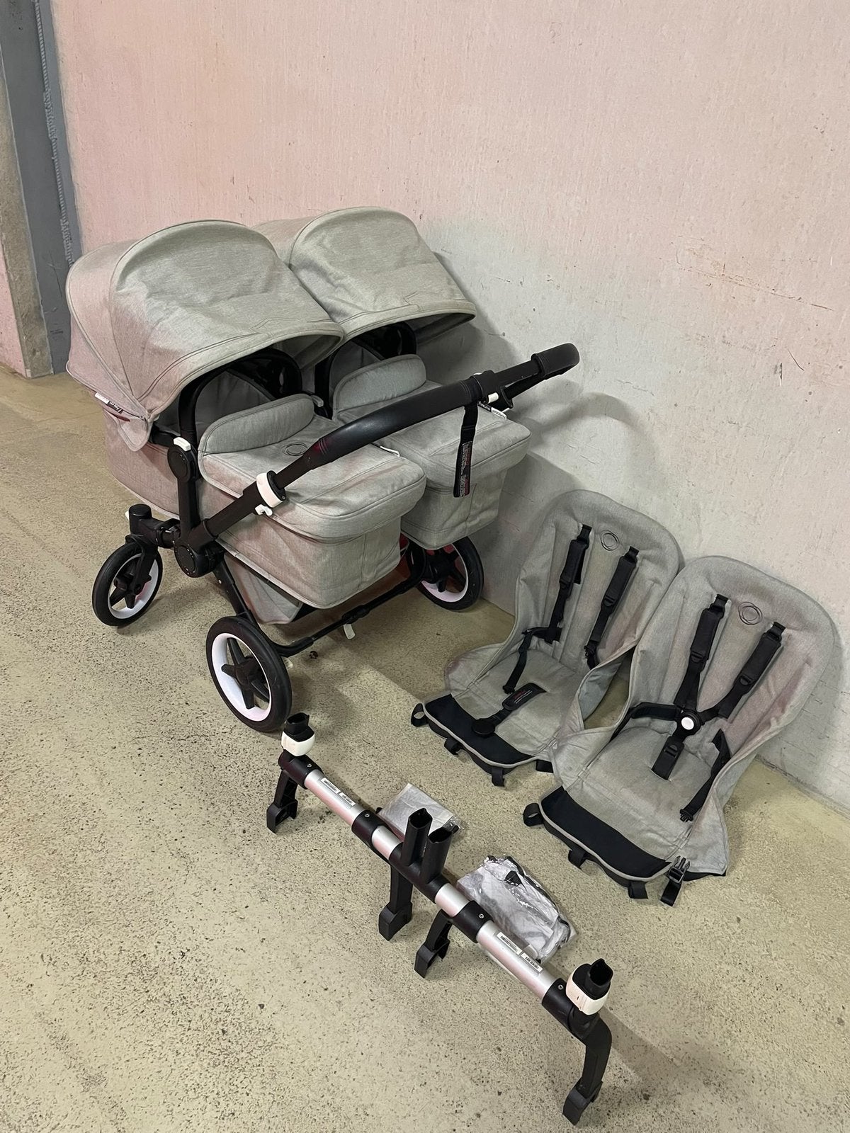 Bugaboo donkey 2 Twin mineral light grey, Support@bugaboo.com, Gebruikt, Bugaboo, Ophalen of Verzenden