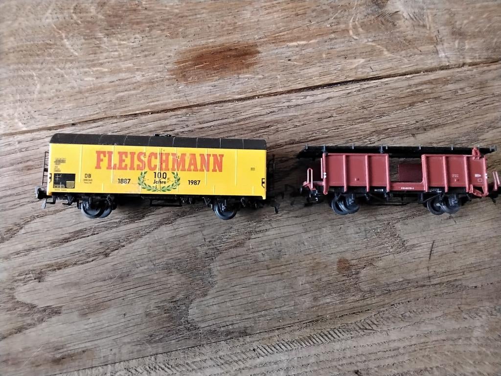 Fleischmann  wagons  2 stuks in 1 koop, Hobby en Vrije tijd, Gelijkstroom, Fleischmann, Wagon, Ophalen of Verzenden
