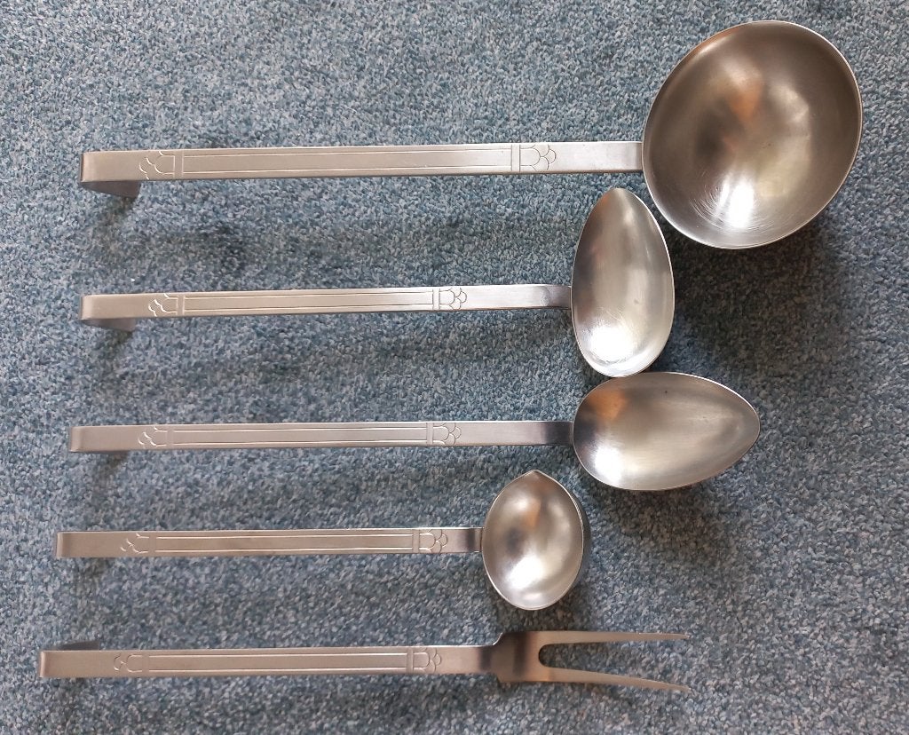 Set Gero Zilmeta 5 stuks met ophanghaak. RVS, Huis en Inrichting, Keuken | Bestek, Ophalen, Zo goed als nieuw, Rvs of Chroom, Bestekset