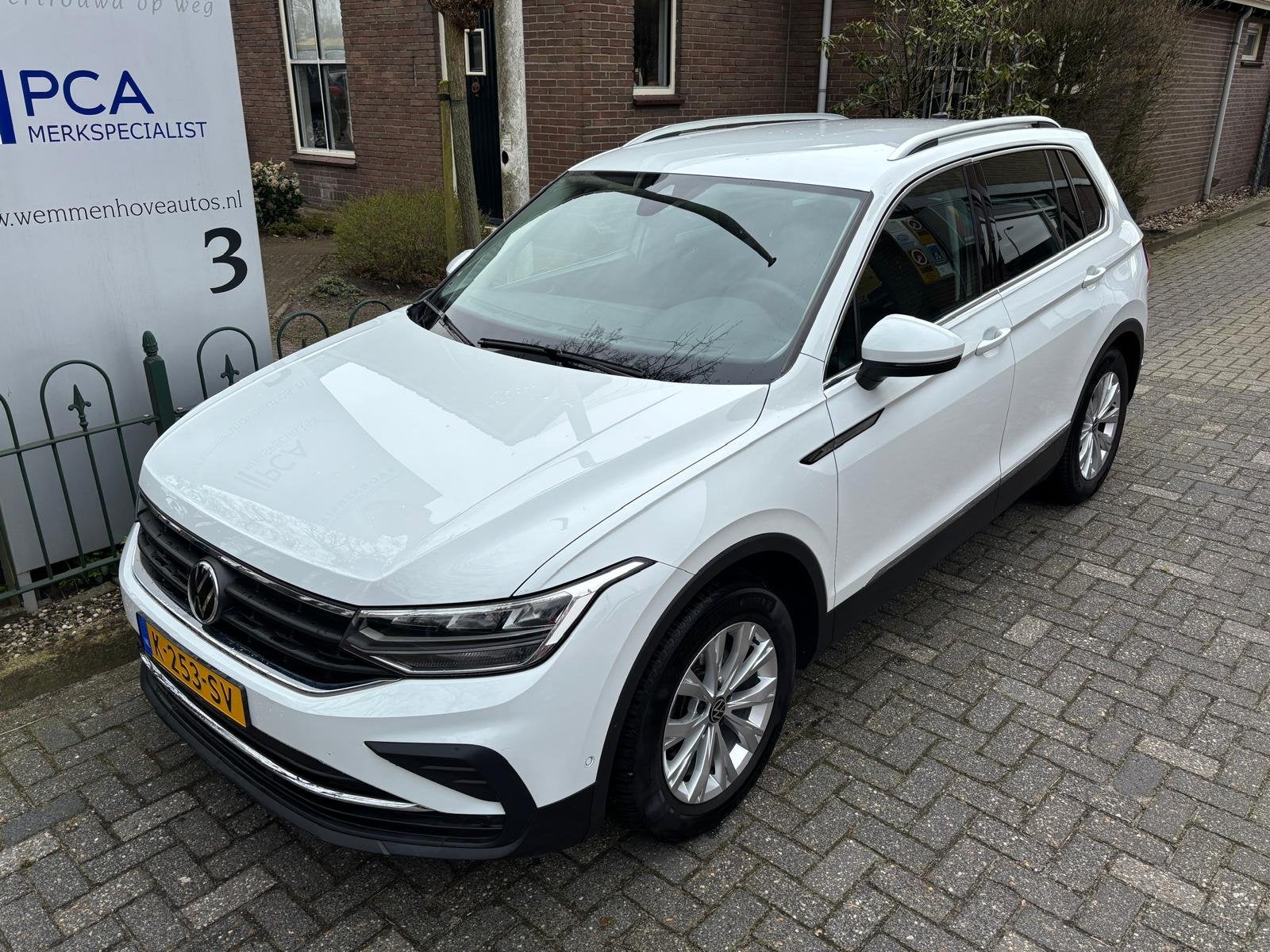 Volkswagen Tiguan 1.5 TSI Life Business Nieuw type/Camera/Ai, Auto's, Voorwielaandrijving, 12 maanden, Stof, Euro 6