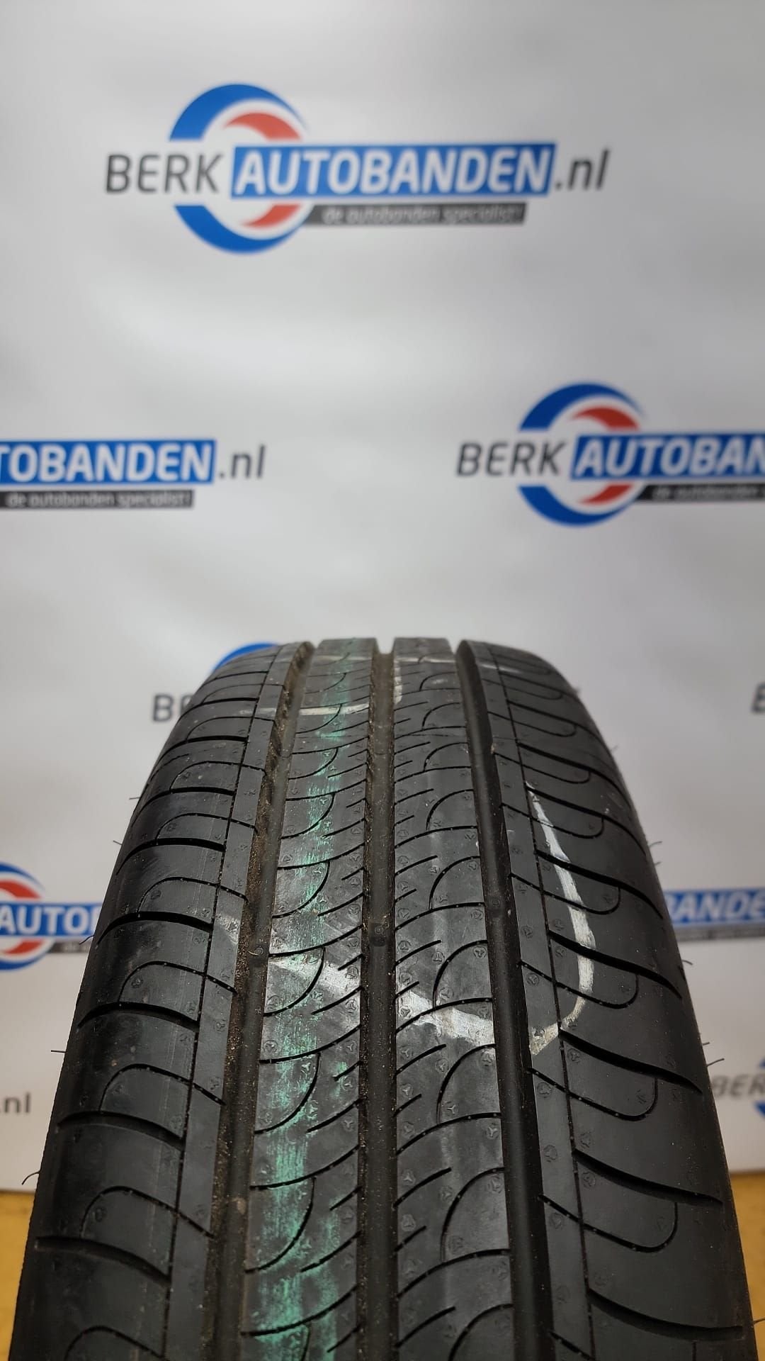 2x GoodYear EfficientGrip Cargo 195/65 R16C 100/98H (DEMO) 1, Gebruikt, -, Ophalen of Verzenden, Band(en)