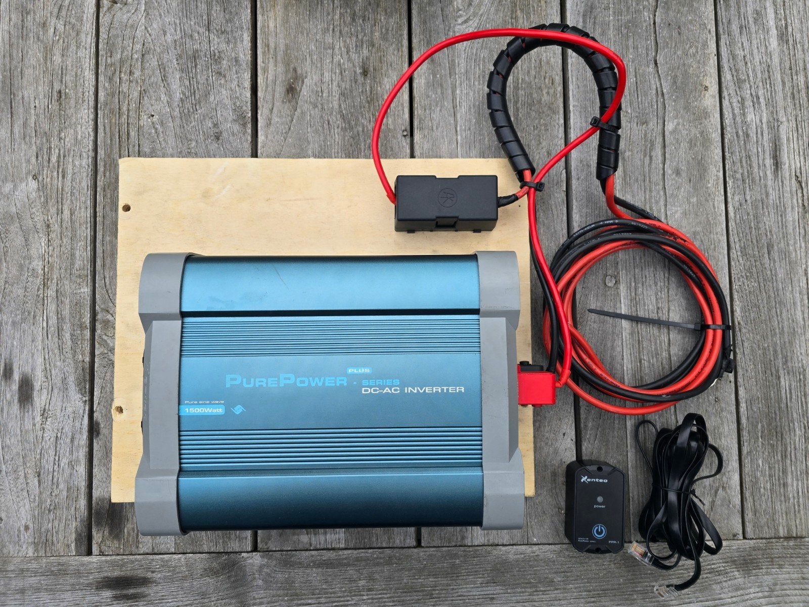 Te koop Xenteq 24v/230v omvormer 1500 watt, Ophalen of Verzenden, Zo goed als nieuw, Overige typen