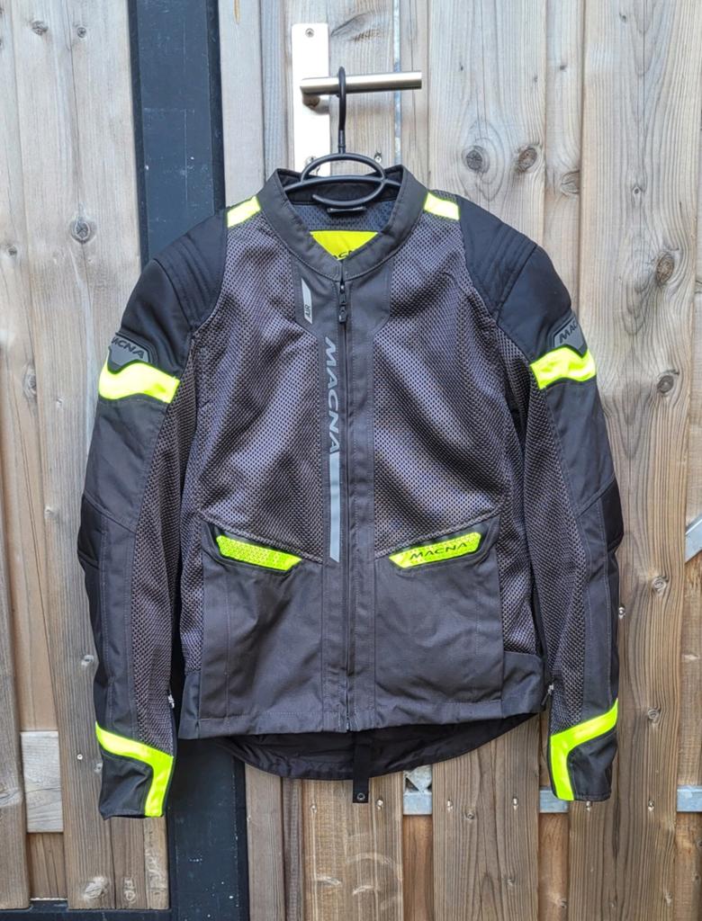 NIEUW Macna doorwaai zomer motorjas textiel maat S, Motoren, Jas | textiel, Dames, Ophalen of Verzenden, Nieuw zonder kaartje