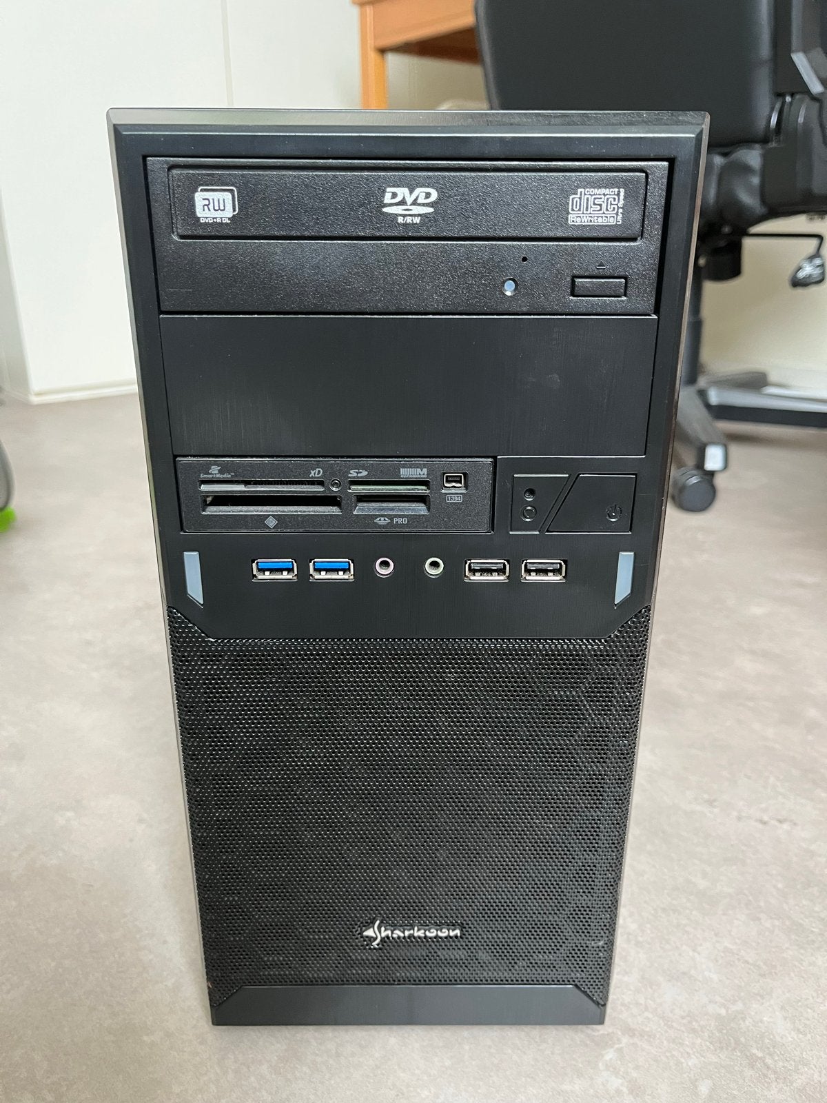 Desktop PC: AMD A8-7600, 8GB RAM, 500GB SSD, Gigabyte RX560, Computers en Software, Ophalen, Gebruikt, 8 GB, Gaming
