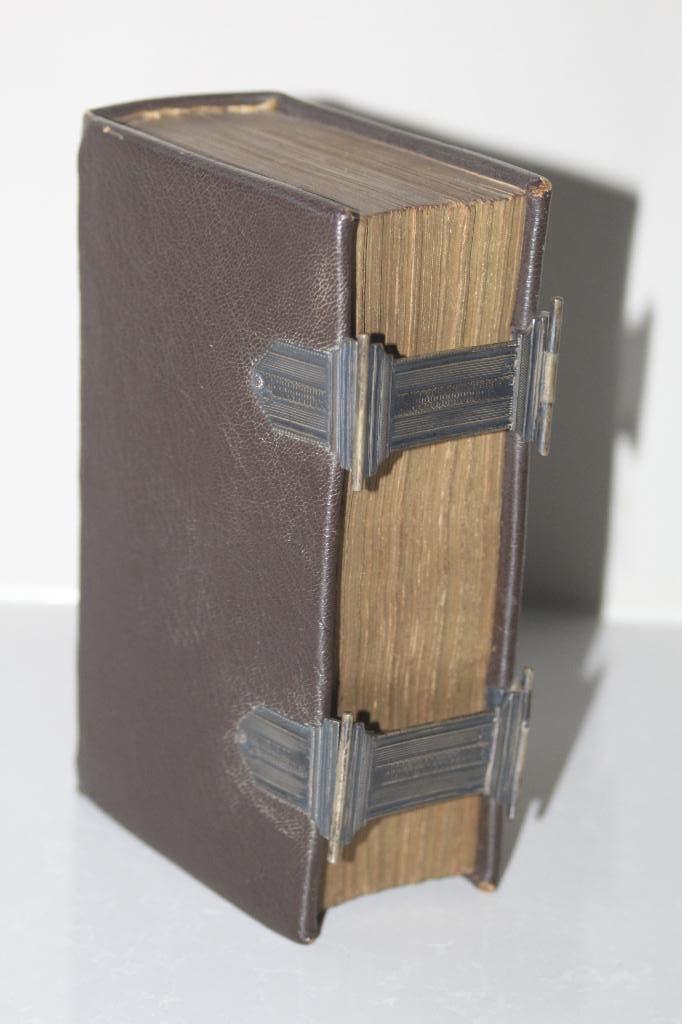 Bijbeltje met twee sloten uit 1840, Ophalen of Verzenden