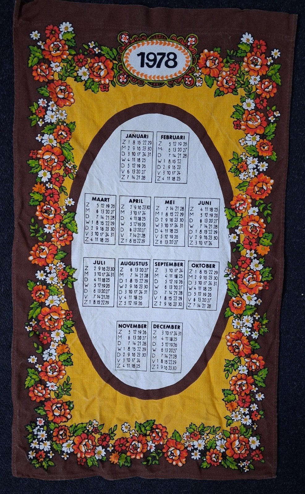 Vintage Kalender Theedoek 1978 - Bloemenprint okergeel, Ophalen of Verzenden, Huis en Inrichting