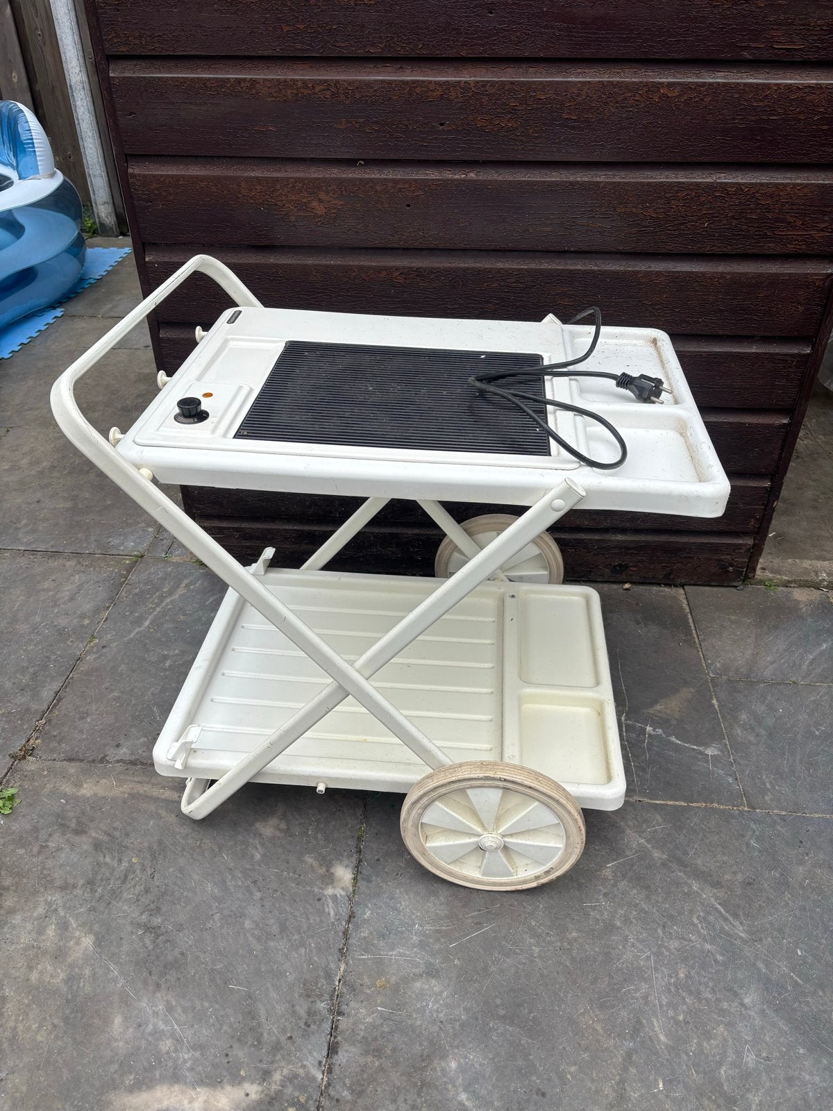 Elektrische BBQ op verrijdbare trolley, Ophalen, Gebruikt