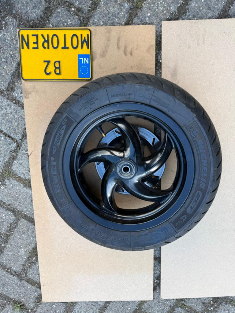 Gilera runner voorvelg glans zwart nette staat, Motoren, Ophalen of Verzenden