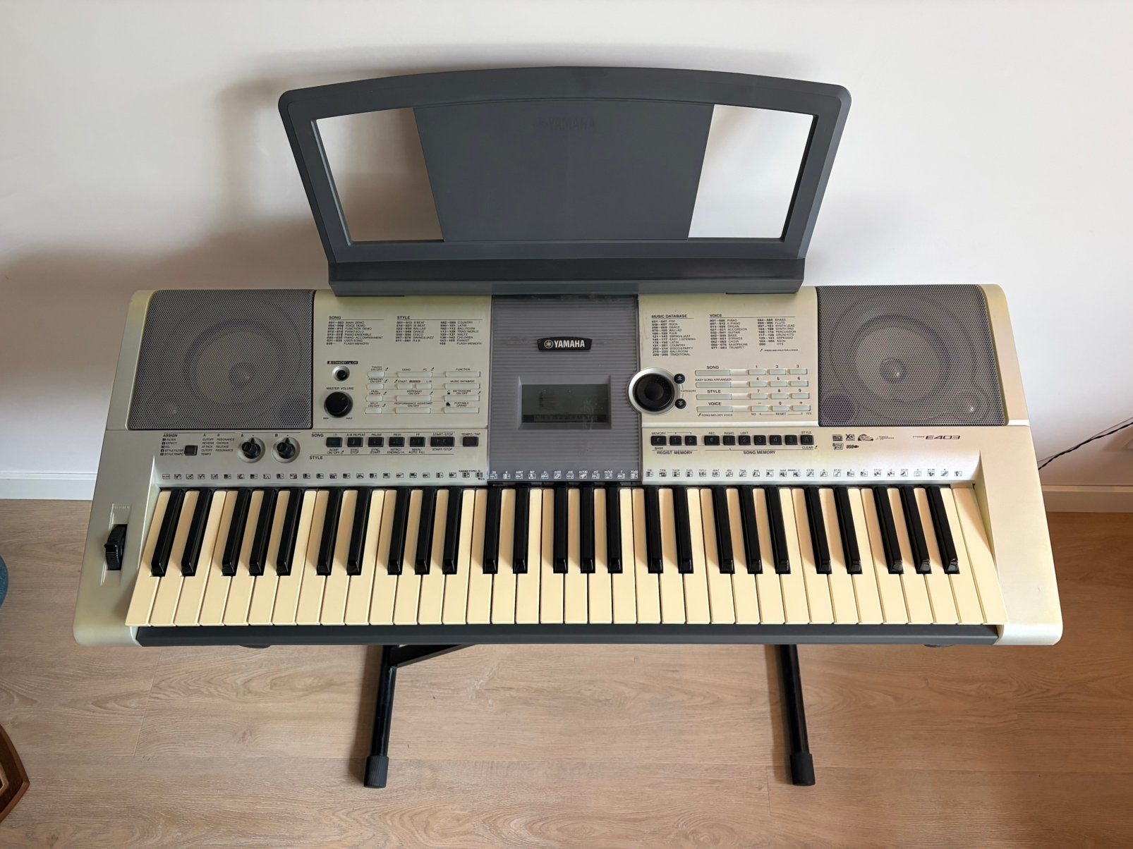 Yamaha PSR-E403 met sustain pedaal, standaard en tas, Ophalen, Yamaha, Midi-aansluiting, 61 toetsen