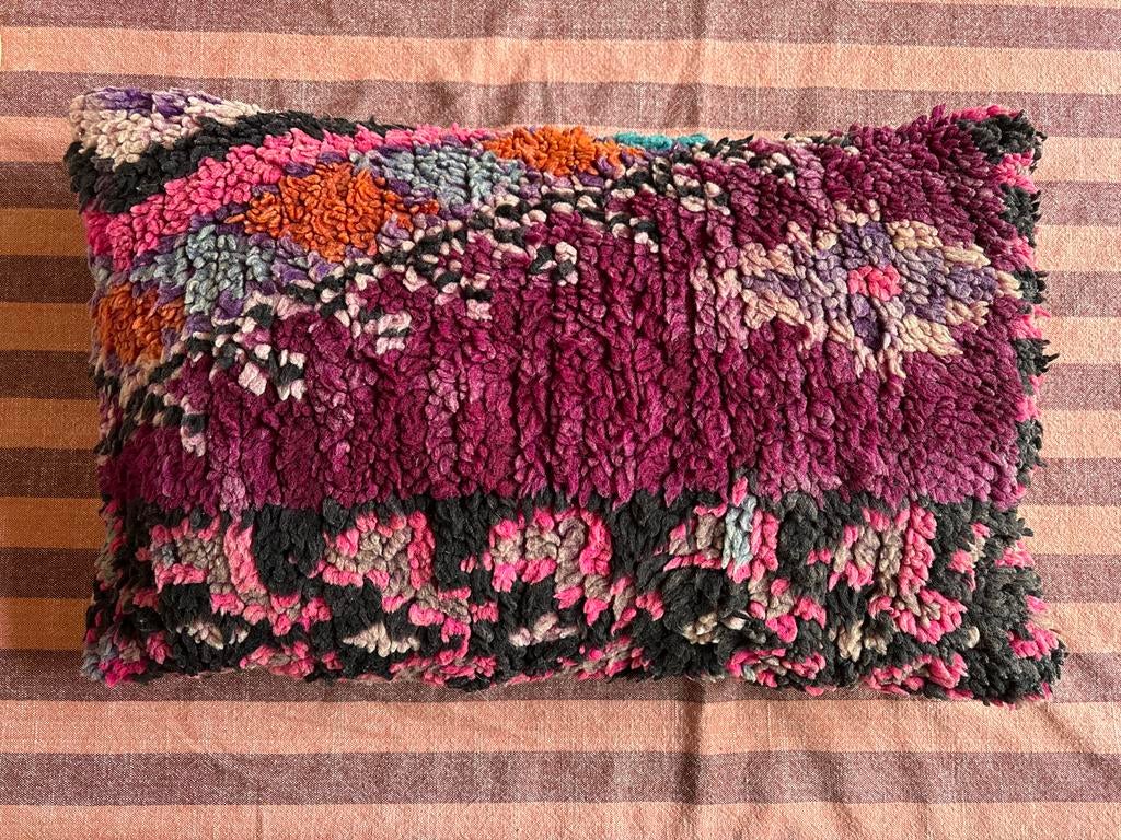 Berber kussen met kleurrijk patroon, Huis en Inrichting, Woonaccessoires | Kussens, Ophalen of Verzenden, Gebruikt, Overige kleuren