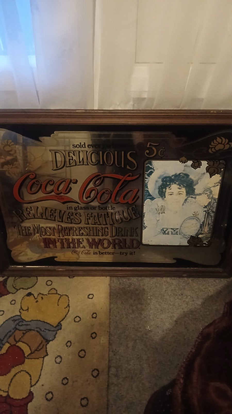 Coca cola spiegel. 1960    64 cm hoog.  90. Breed, Ophalen