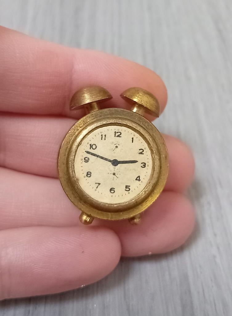 miniatuur weker-vintage poppenhuis koperen klok, Ophalen of Verzenden