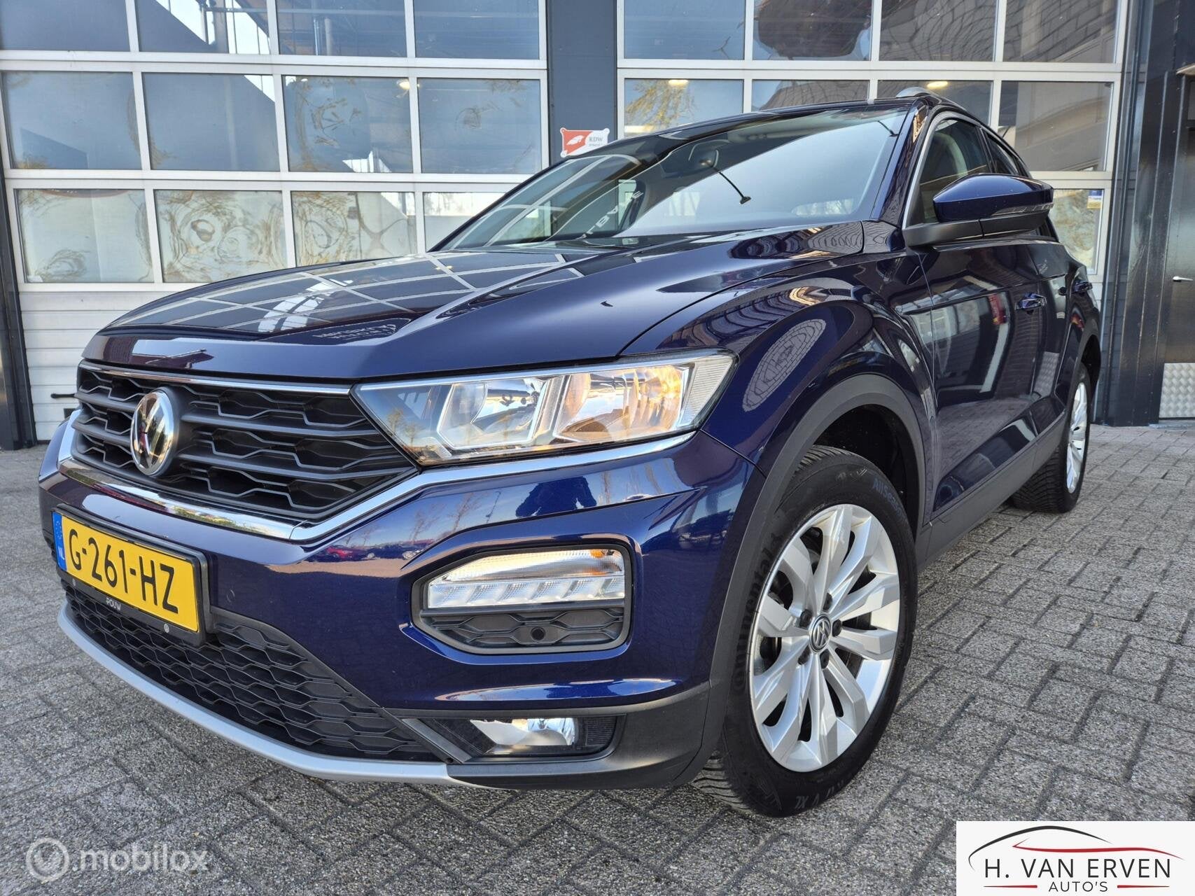 Volkswagen T-Roc 1.0 TSI Style APPLE CARPLAY 17" PDC NAP, Auto's, Volkswagen, Voorwielaandrijving, Euro 6, Blauw, 116 pk