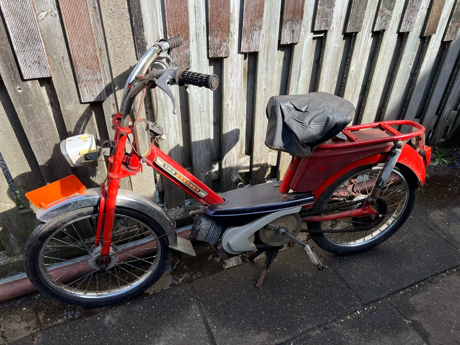 Peugeot 102 bromfiets zonder kenteken - Start goed, Ophalen