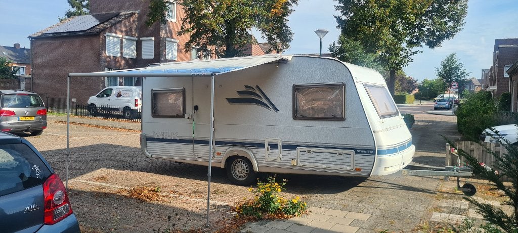 Wilk Stern 470 caravan met vast bed, luifel en fietsendrager, Caravans en Kamperen, Rondzit, Dwarsbed, Particulier, Kluisje