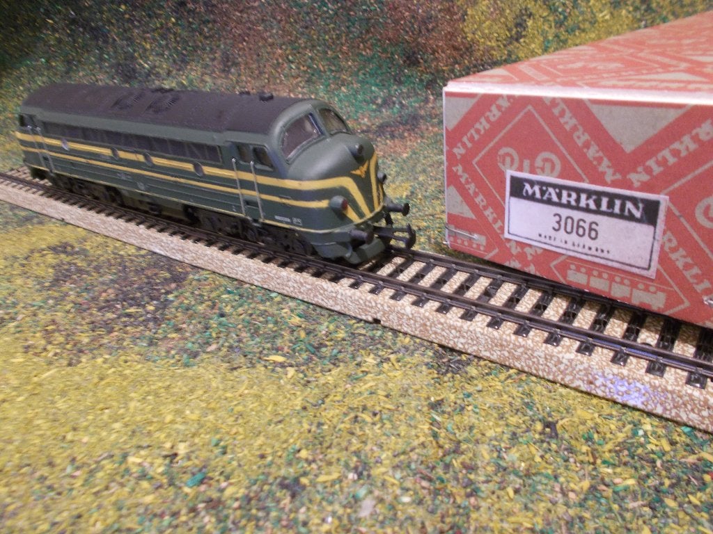 Marklin 3066 SNCB metaal NOHAB loc doos Verzenden kan ook, Ophalen, Wisselstroom, Gebruikt, Locomotief