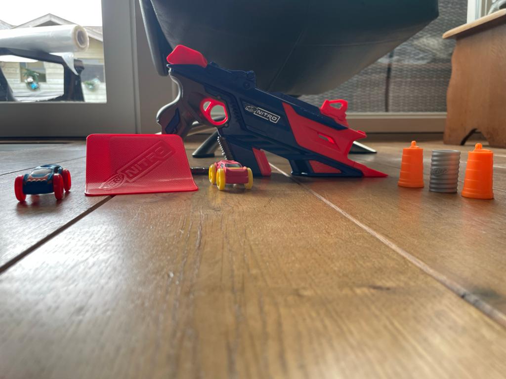 Nerf Nitro Blaster met auto's en accessoires, Ophalen of Verzenden, Nieuw, Overige merken