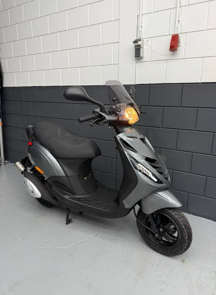 Piaggio Zip Sp 50cc 2Takt Bromscooter Vol Opties!, Ophalen