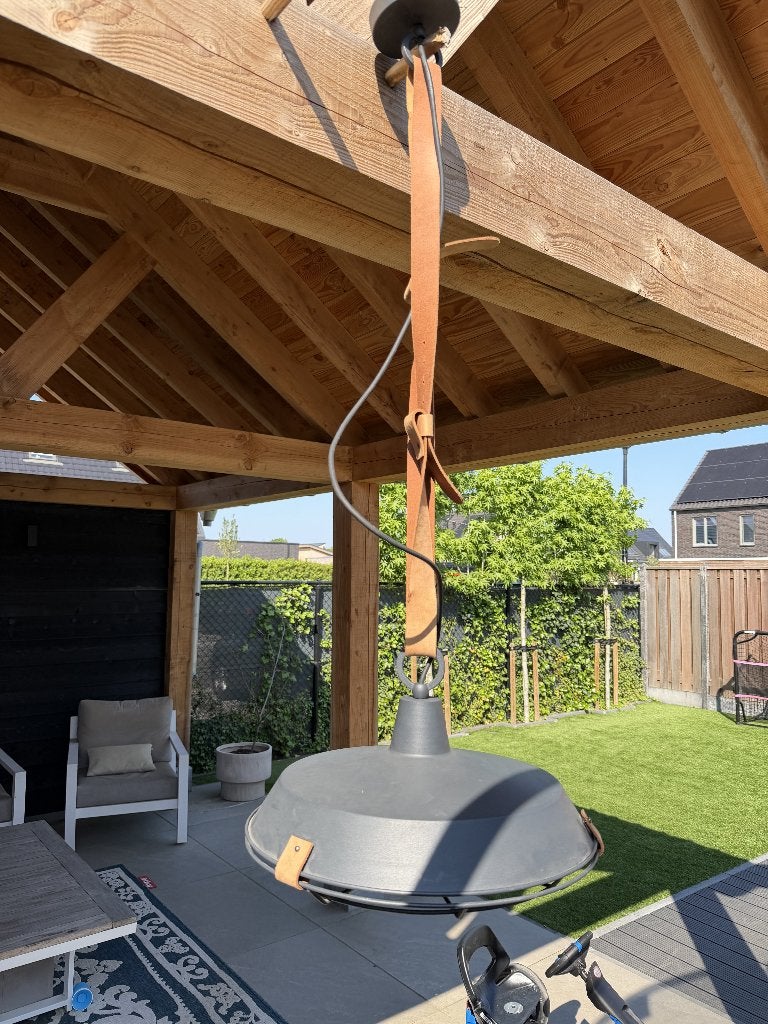 Zuiver VM-Design Cinto 40 Hanglamp – Zwart Leer/Staal, Huis en Inrichting, Lampen | Hanglampen, Ophalen, Overige materialen, E27 (groot)