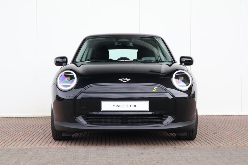 MINI Cooper SE Essential Trim | Pakket S, Auto's, Mini, Stof, Zwart, 4 stoelen, 218 pk