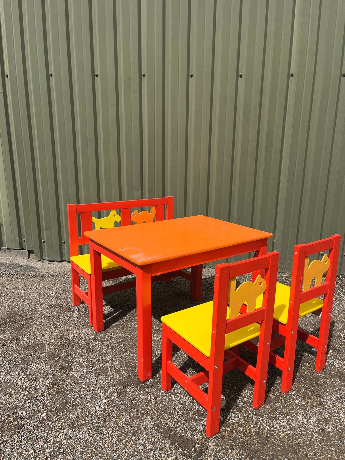Vrolijke kindermeubels (Kritter): Tafel, Bankje en Stoelen, Ophalen, Gebruikt, Tafel(s) en Stoel(en)