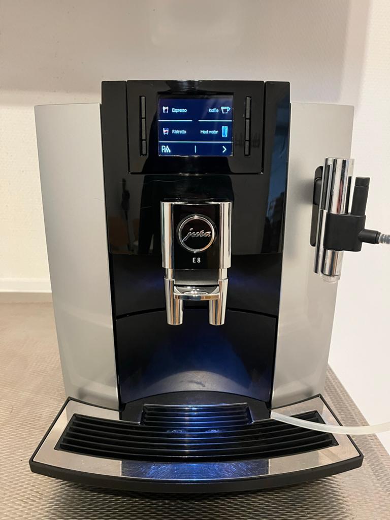 Jura E8 Koffiemachine, Witgoed en Apparatuur, Koffiezetapparaten, Afneembaar waterreservoir, 10 kopjes of meer, Koffiemachine