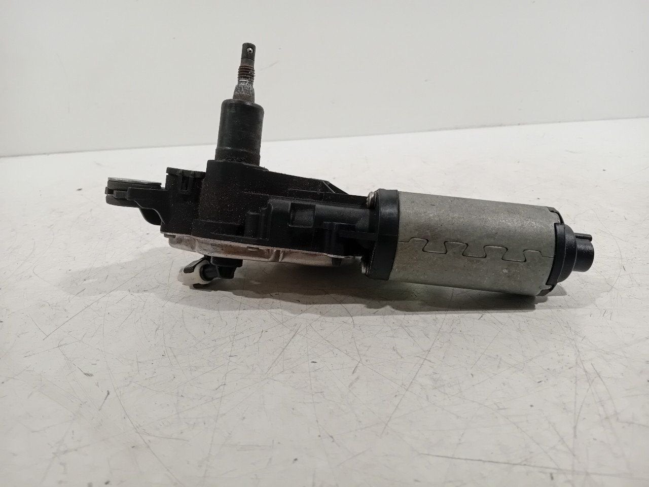 Ruitenwissermotor achter Volkswagen Caddy, Onderdelen@venauto.nl, Van der Ven Autorecycling B.V., Gebruikt, Ettenseweg 76, 4706 PB Roosendaal, The Netherlands