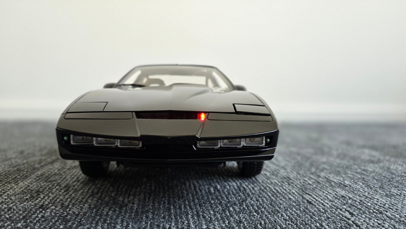 Knight Rider K.I.T.T. modelauto 1:8 (60cm) met extra's, Overige merken, Auto, Groter dan 1:32, Ophalen of Verzenden