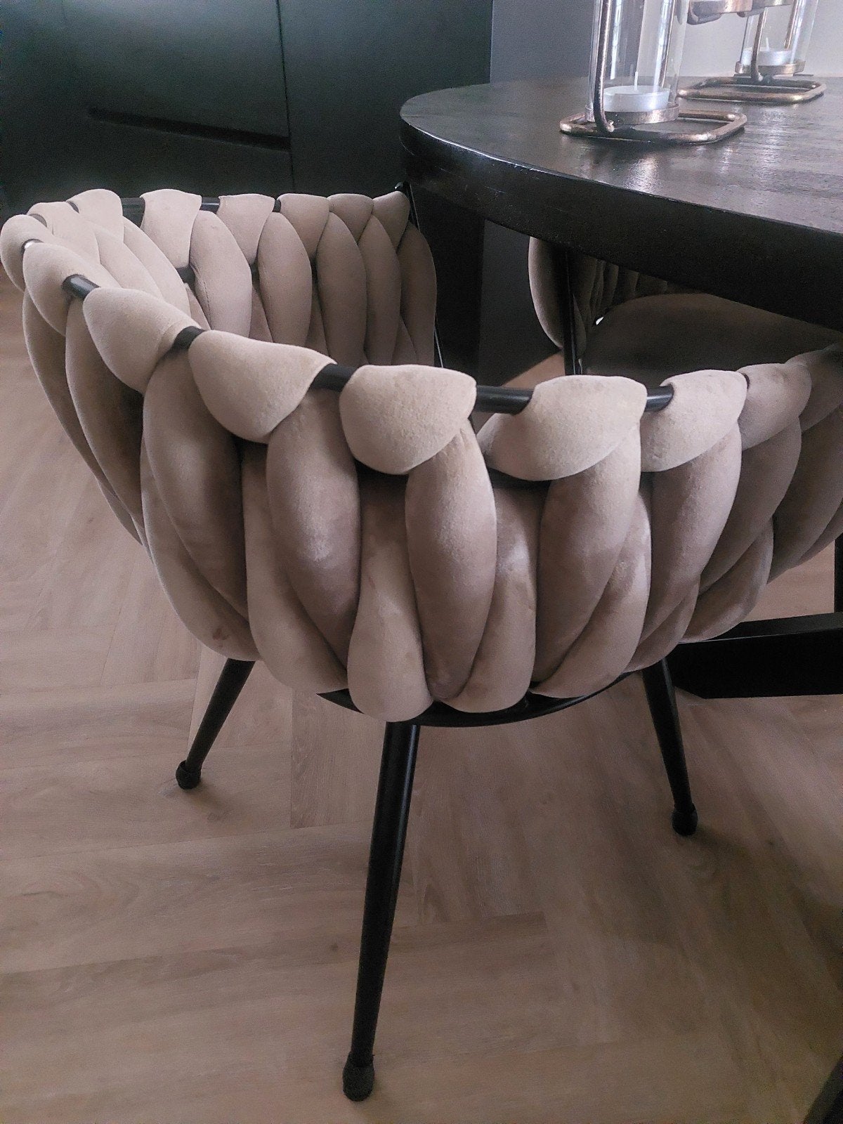 6 schelpen stoelen - Gebruikt, goede staat, Huis en Inrichting, Stoelen, Gebruikt, Bruin, Ophalen of Verzenden, Stof