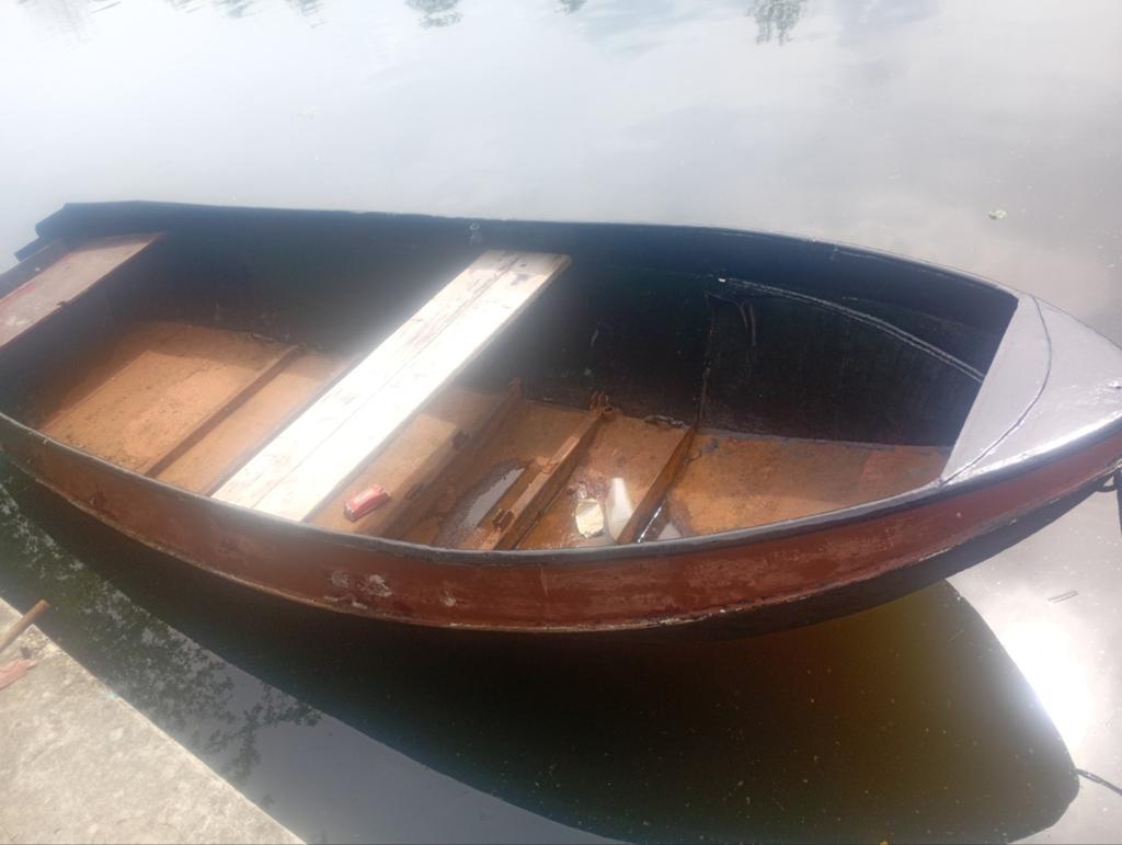 Leuk ijzeren bootje zonder buitenboordmotor te koop, Ophalen of Verzenden, Gebruikt