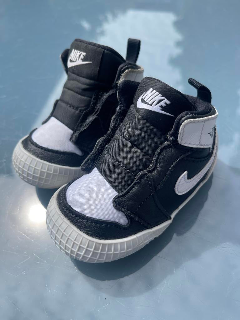 Nike Jordan 1 baby schoentjes - Zwart/Wit, Ophalen of Verzenden, Zo goed als nieuw, Jongetje of Meisje, Schoentjes